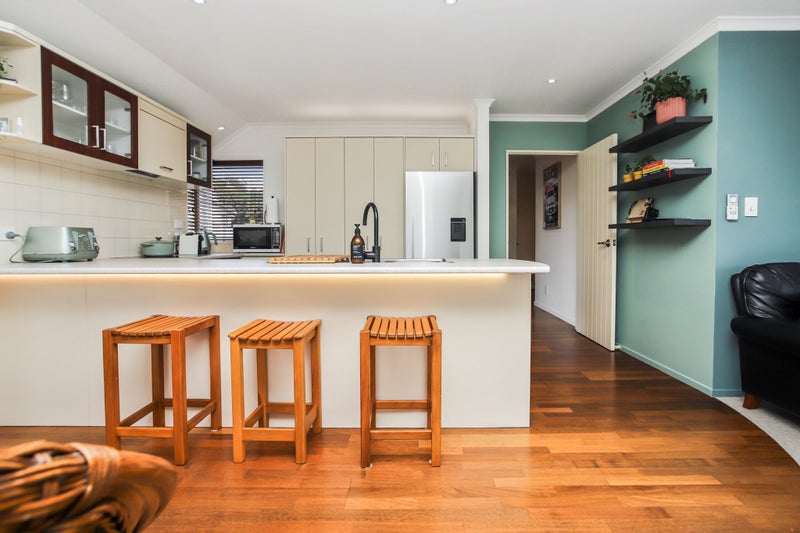 11A Drake St, Howick, Manukau - Carousel 1