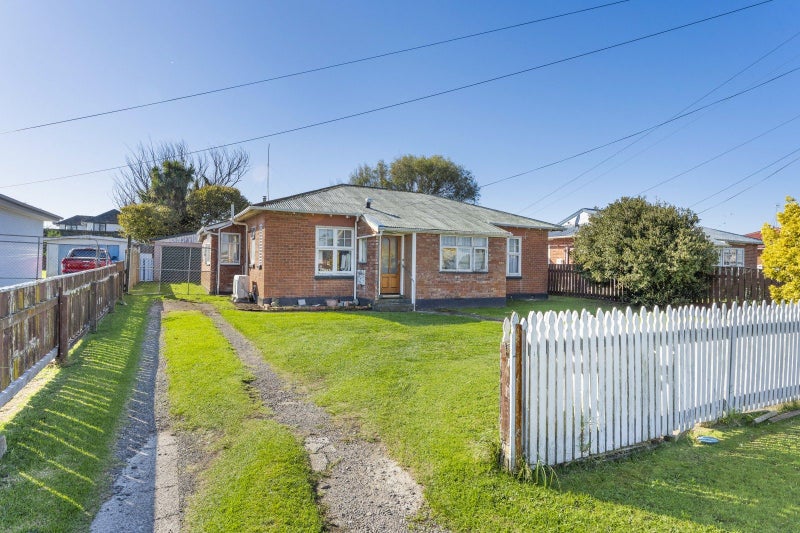 16 Bennett Street, Gonville, Whanganui - Carousel 1