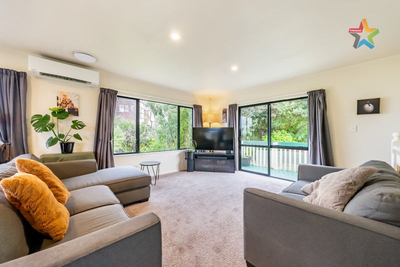 59 Pokohiwi Road, Normandale, Lower Hutt - Carousel 2