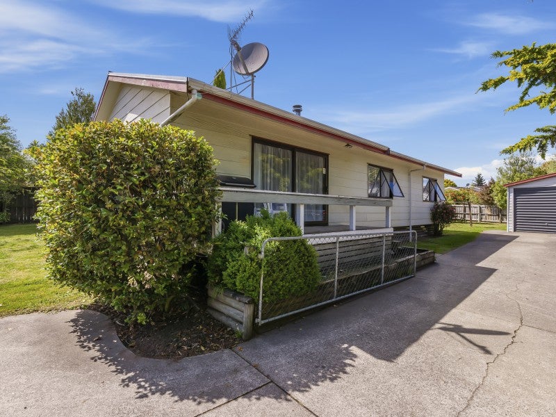 8 Grace Crescent, Richmond Heights, Taupo - Carousel 1