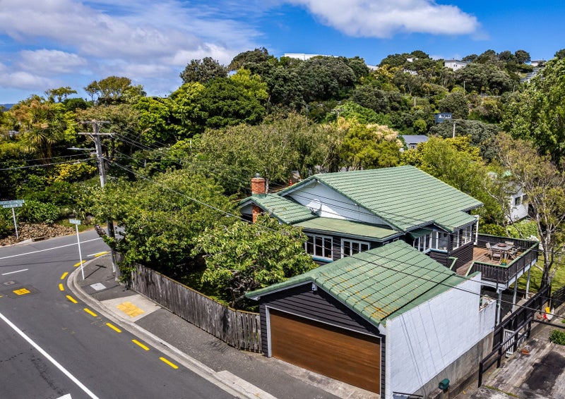 2 Beacon Hill Road, Seatoun, Wellington - Carousel 1
