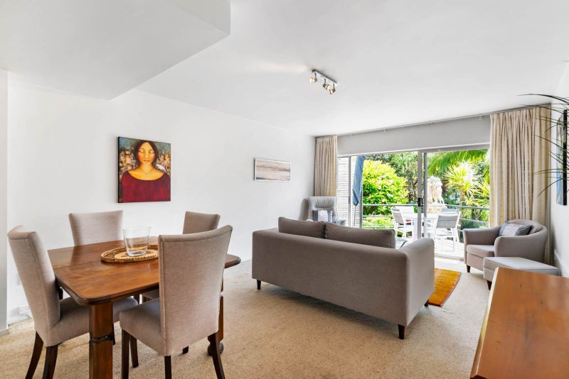 4/6 Sarsfield Street, Herne Bay, Auckland - Carousel 2