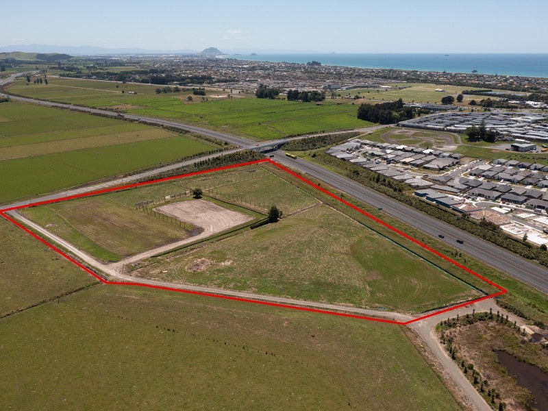 227 Parton Road, Te Puke - Carousel 10