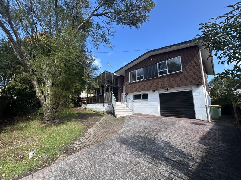 19 South Lynn Road, Titirangi, Auckland - Carousel 25