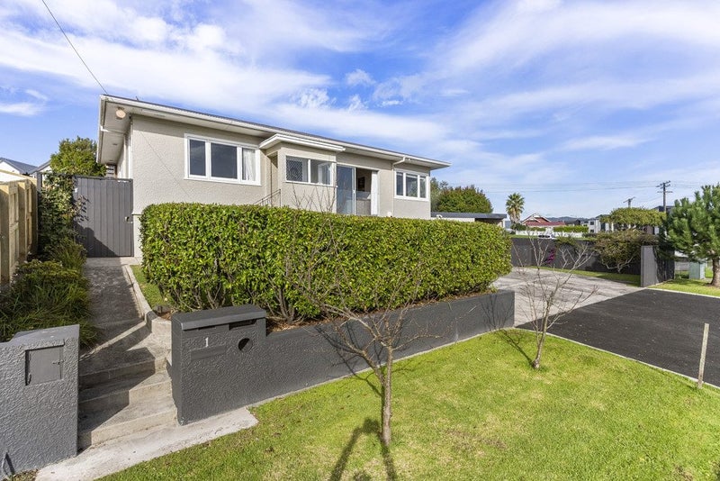 1 Lavelle Road, Henderson, Auckland - Carousel 1