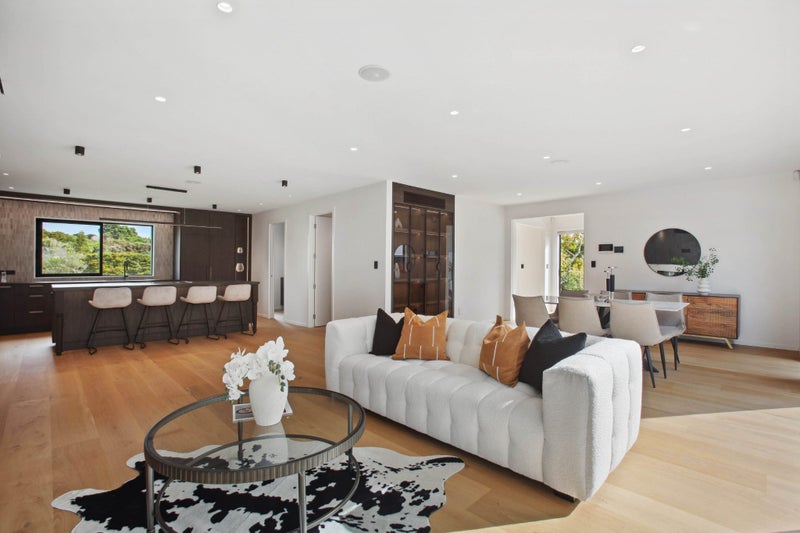 28A Oliver Twist Avenue, Mellons Bay, Auckland - Carousel 2