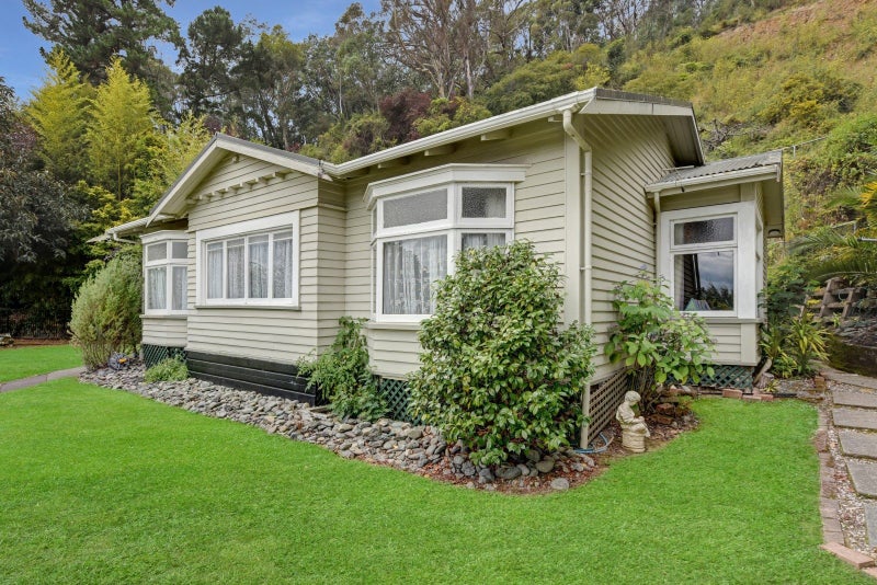 52 Atawhai Drive, The Wood, Nelson - Carousel 1