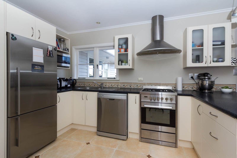 83 Goodall Street, Hillsborough, Auckland - Carousel 2