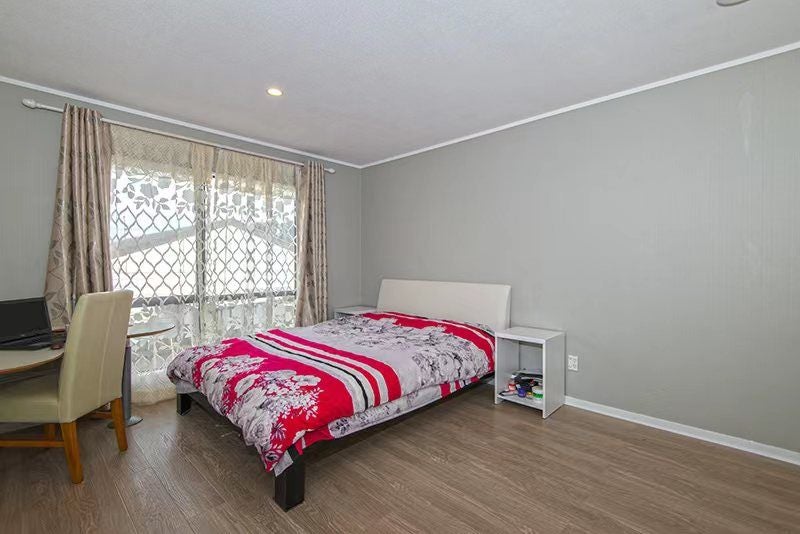 8 De Quincey Terrace, Highland Park, Auckland - Carousel 12