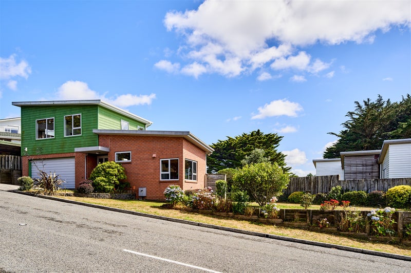 38 John Sims Drive, Broadmeadows, Wellington - Carousel 1