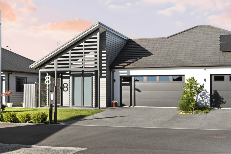 8 Eskdale Lane, Flagstaff, Hamilton - Carousel 1