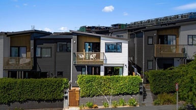 74 Ashley Avenue, Long Bay, Auckland - Carousel 1