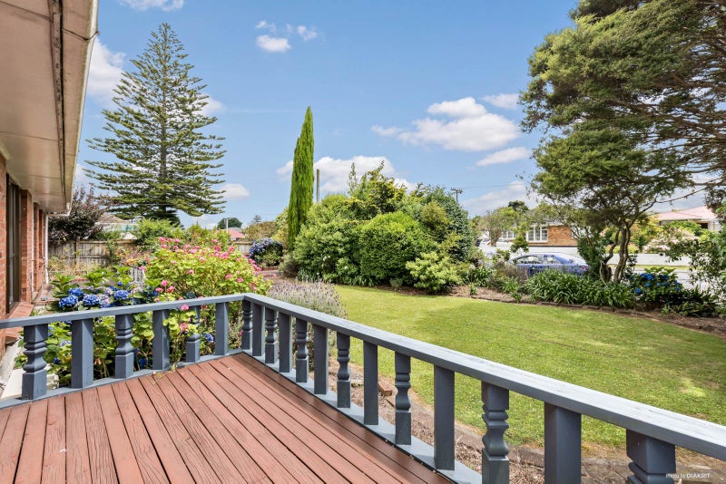 23 McAnnalley Street, Manurewa East, Auckland - Carousel 2
