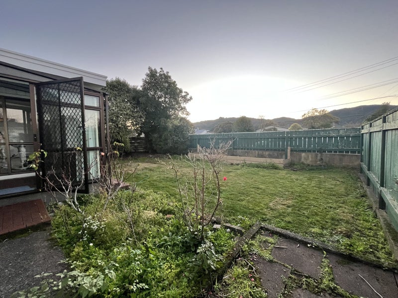 24 York Avenue, Heretaunga, Upper Hutt - Carousel 7