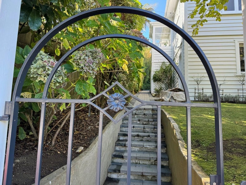 8 Newcombe Crescent, Karori, Wellington - Carousel 25