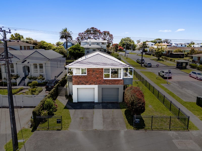 1/34 Old Lake Road, Narrow Neck, Auckland - Carousel 1