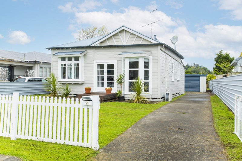 7 Hospital Road, Mangapapa, Gisborne - Carousel 1