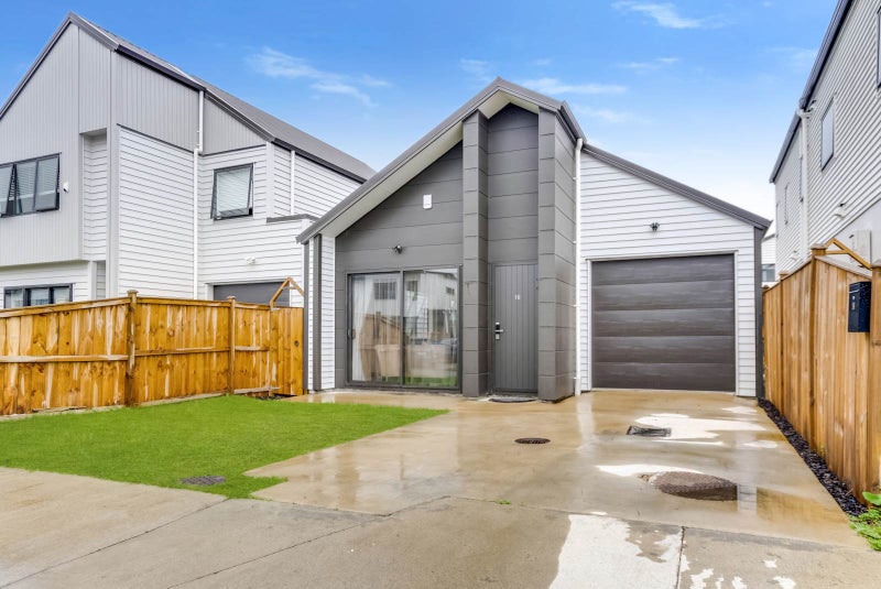 16 John Burn Road, Takanini, Auckland - Carousel 1