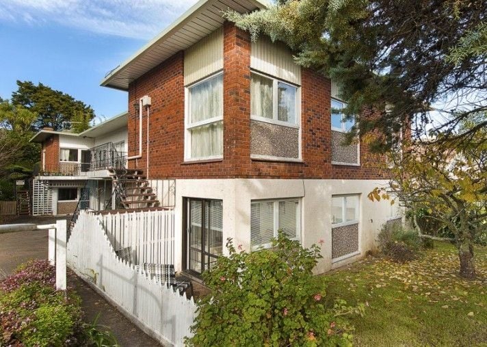 6/16 Green Lane East, Remuera, Auckland - Carousel 1