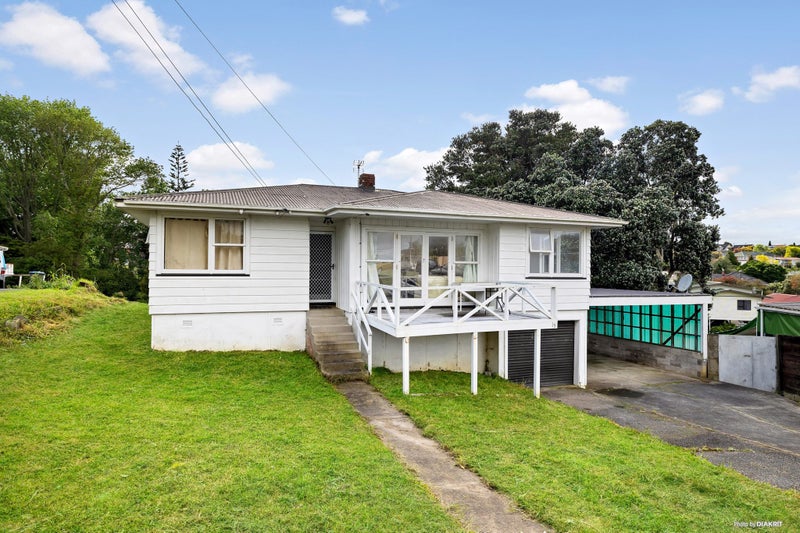 15 Bannister Place, New Windsor, Auckland - Carousel 1