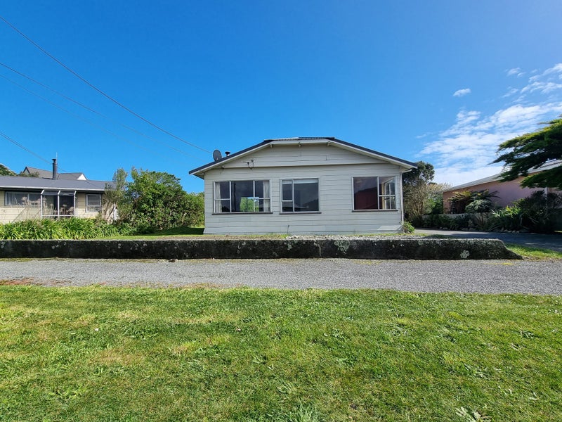 24 Doyle Street, Blaketown, Greymouth - Carousel 2
