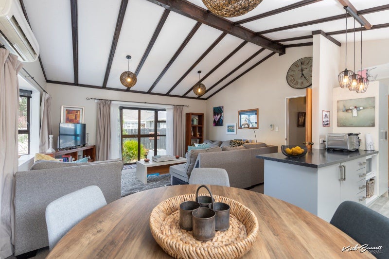 1/25 Thornycroft Avenue, Epuni, Lower Hutt - Carousel 1