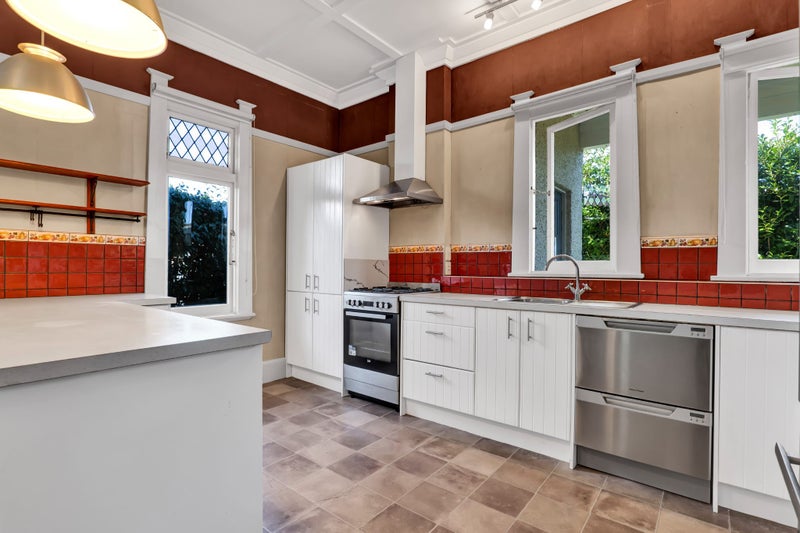 15 Seyton Street, Stratford - Carousel 2