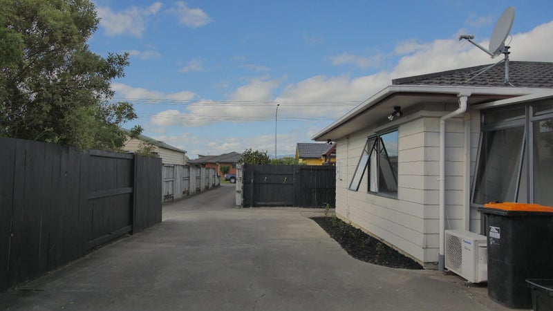 77 Roberts Line, Kelvin Grove, Palmerston North - Carousel 1