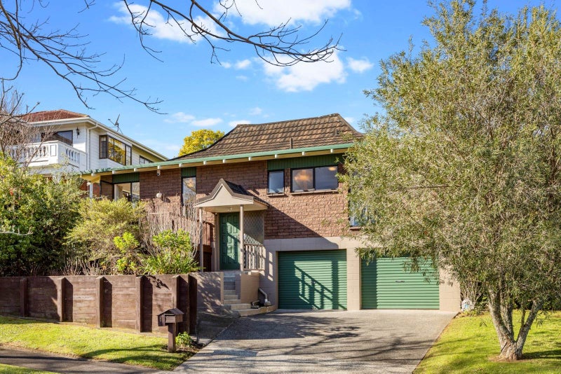 1 Peart View, Saint Johns, Auckland - Carousel 1