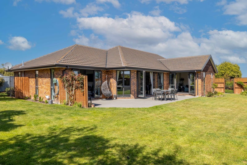 44 Foresters Crescent, Parklands, Christchurch - Carousel 2