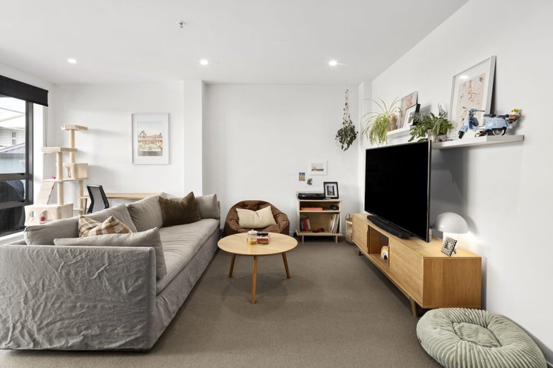 3A/1 Hanson Street, Mount Cook, Wellington - Carousel 1