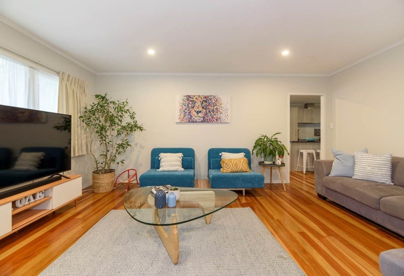 22 Commodore Drive, Lynfield, Auckland - Carousel 6
