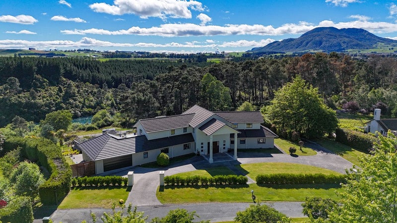 184 Ferndale Way, Taupo - Carousel 1
