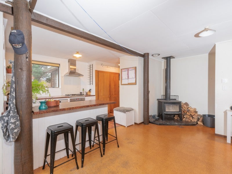 14 The Half Mile, Bridge Hill, Alexandra - Carousel 2