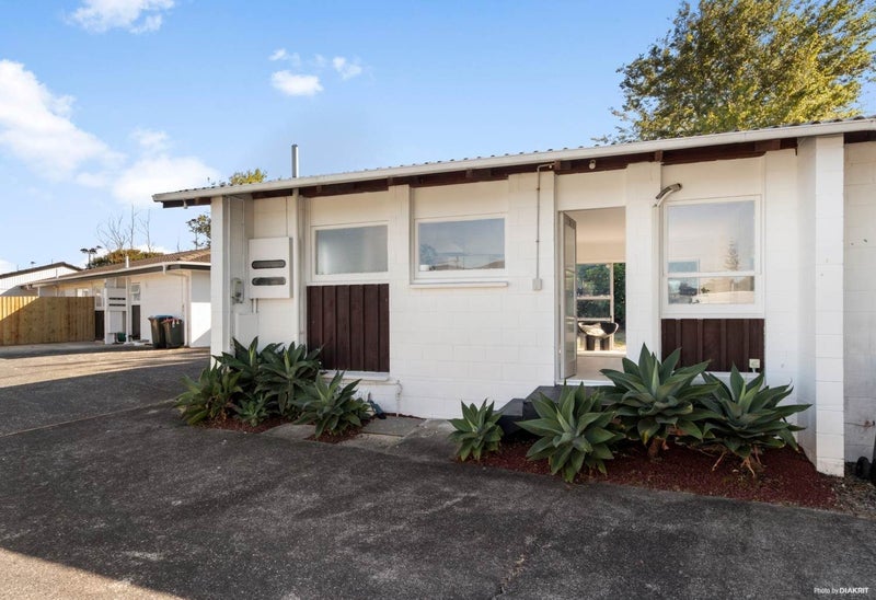 1/37 Oriana Avenue, Lynfield, Auckland - Carousel 1