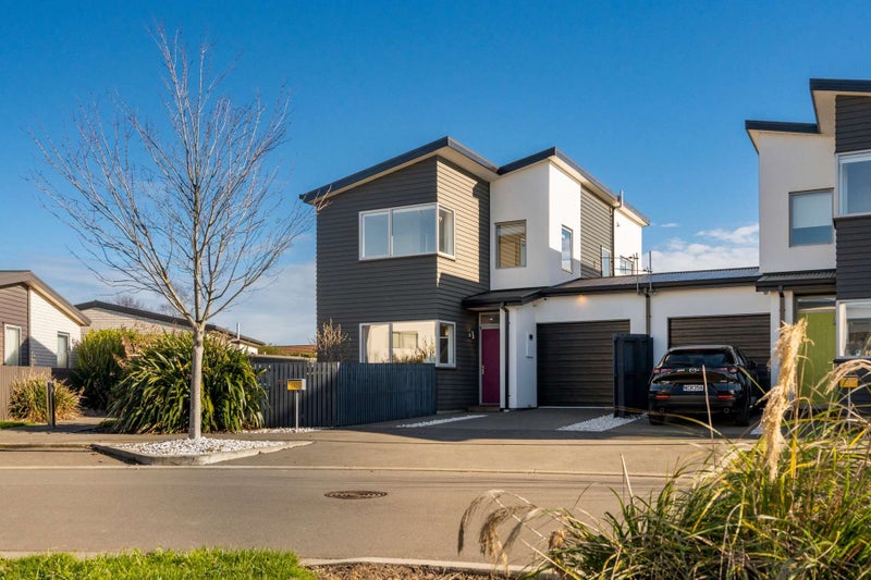 42 Menin Gate Crescent, Broomfield, Christchurch - Carousel 2