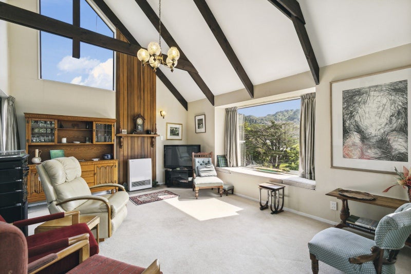 39 Clutha Avenue, Khandallah, Wellington - Carousel 2