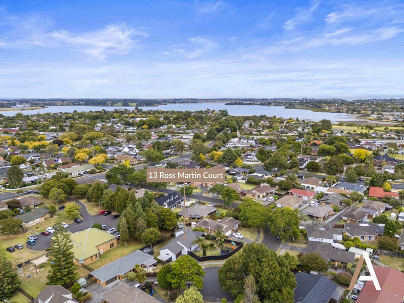 13 Ross Martin Court, Conifer Grove, Takanini - Carousel 32