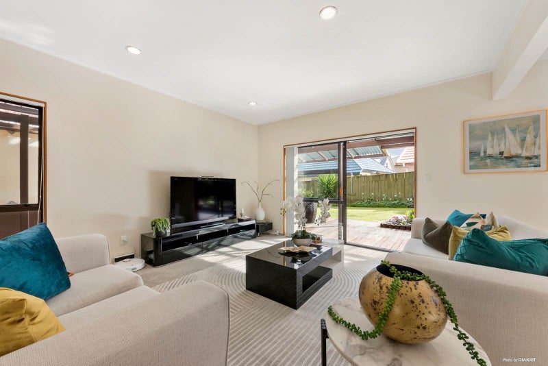 2/11 Staveley Avenue, Hillsborough, Auckland - Carousel 2