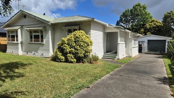 27 Manapouri Crescent, Hokowhitu, Palmerston North - Carousel 1