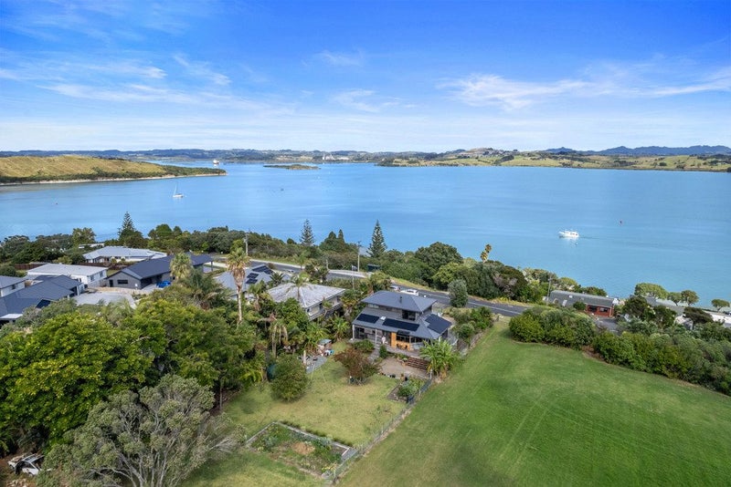 52 Weir Crescent, Onerahi, Whangarei - Carousel 2