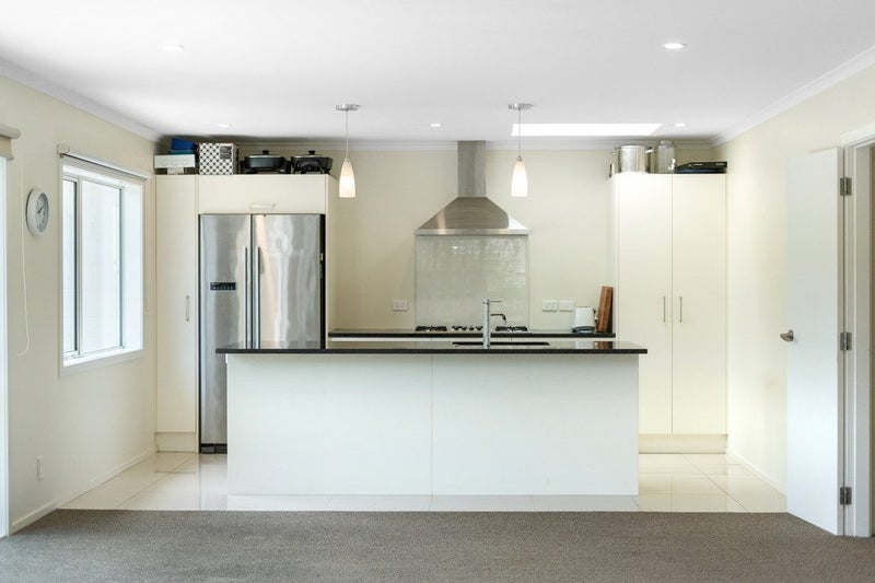 15 Resolution Drive, Whitby, Porirua - Carousel 20