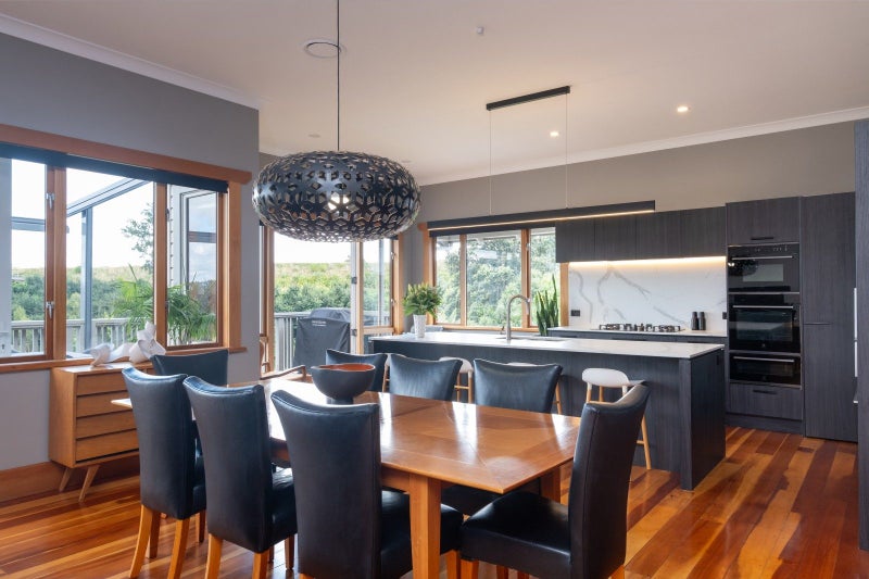 11 Lawrence Road, Hospital Hill, Napier - Carousel 2