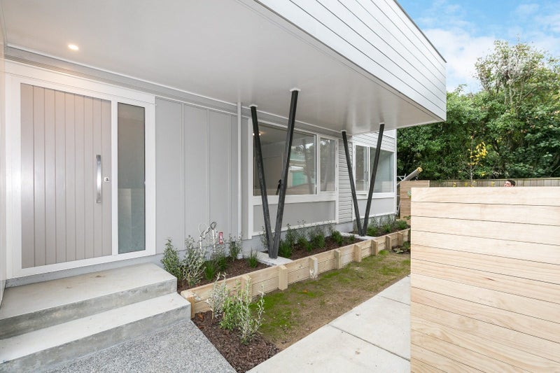 7/74 Derwent Street, Island Bay, Wellington - Carousel 1