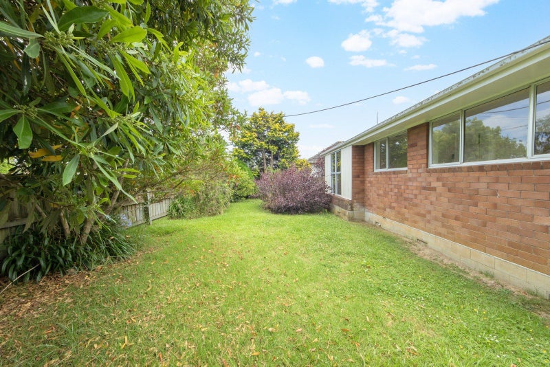 1/1 Northall Road, New Lynn, Auckland - Carousel 2