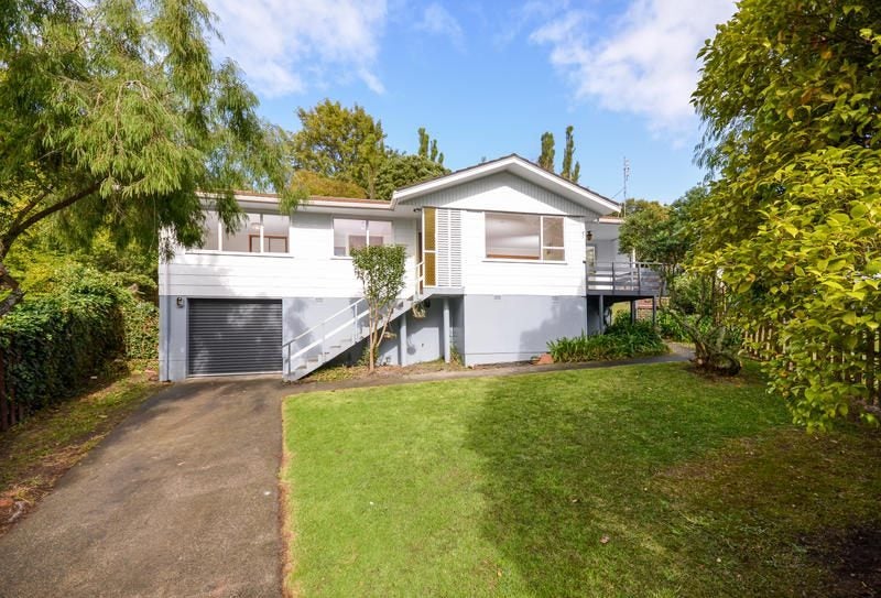 48 Regency Place, Sunnynook, Auckland - Carousel 2