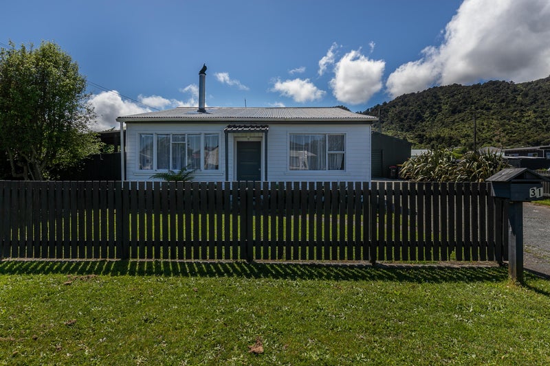 31 Fox Street, Cobden, Greymouth - Carousel 20