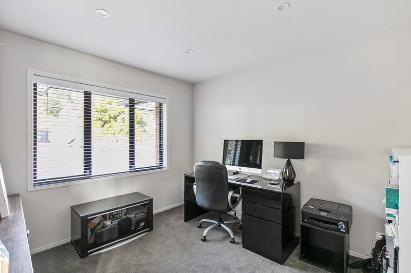 45 Old Barn Road, Papakura - Carousel 35