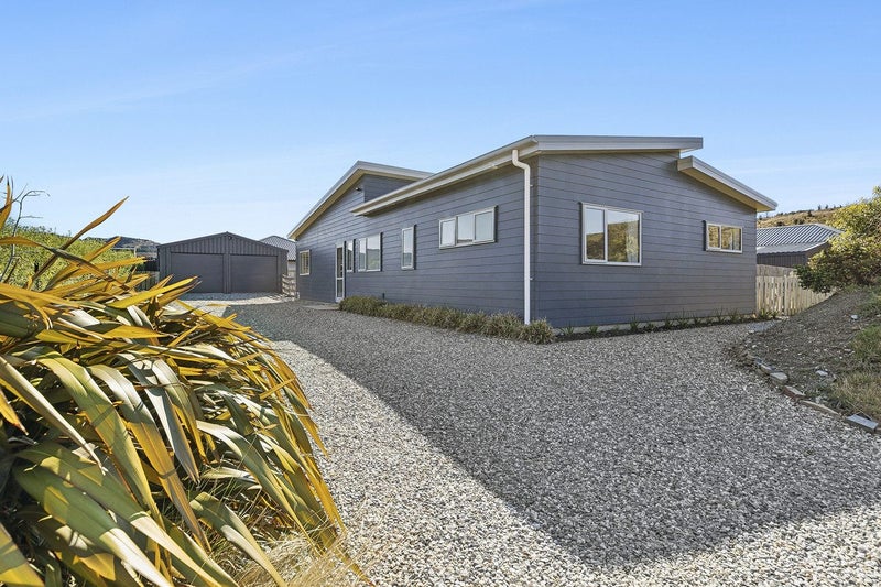 27 Cooper Crescent, Luggate, Wānaka - Carousel 1
