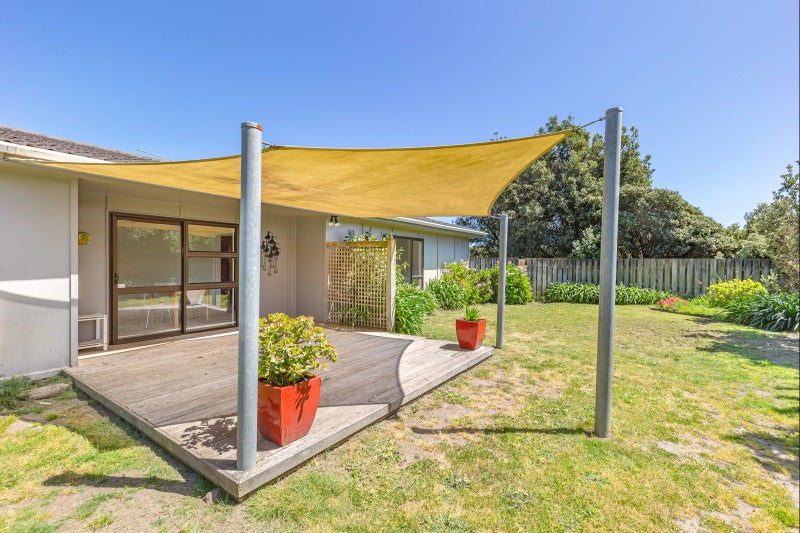 20 Rua Avenue, Waitārere Beach, Levin - Carousel 2